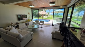 Bungalow Deluxe, vue plage | Coin séjour