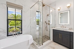 Hair dryer, towels - Celebrate together: private pool, spa, outdoor grill & stylish coastal interiors (Seagrove Beach)