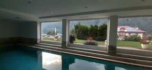 House, 3 Bedrooms, Accessible, Garden View | Kolam renang | Kolam renang tertutup
