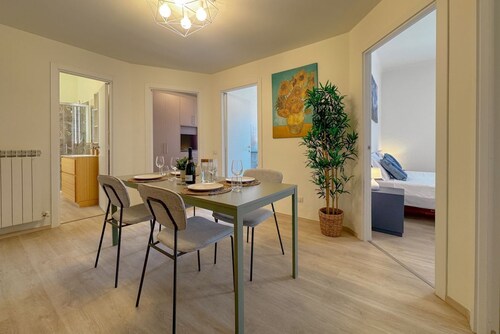 Spacious Family Flat Near Beach & Center