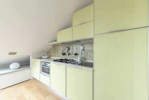 Micro-ondes, lave-vaisselle