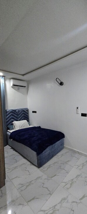 3 bedrooms, iron/ironing board, WiFi