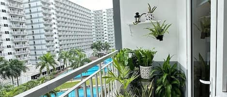 公寓客房, 1 間臥室, 私人泳池, 城市景 | 陽台