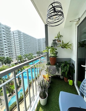 Apartment, 1 Schlafzimmer, eigener Pool, Stadtblick | Balkon