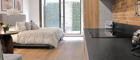 1 bedroom, desk, iron/ironing board, WiFi