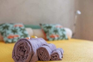 1 chambre, fer et planche à repasser, Wi-Fi gratuit, draps fournis