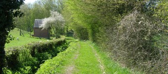 Charming recently renovated 3-bedroom farmhouse in enchanting Erloy with WiFi