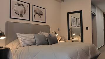 1 bedroom, bed sheets