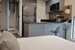 2 室のベッドルーム、アイロン / アイロン台、WiFi、ベッドシーツ