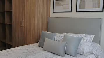 2 sovrum, strykjärn/strykbräda och sängkläder