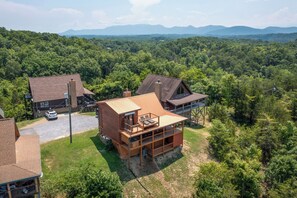 Exterior - *Beautiful 2BD w/ VIEWS! Hot Tub + Pool Access!* (Sevierville)