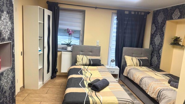 Apartment | 1 bedroom, iron/ironing board
