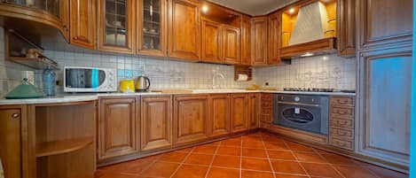 Oven, stovetop