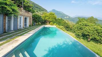 Villa, 4 chambres, piscine privée, vue jardin | Piscine