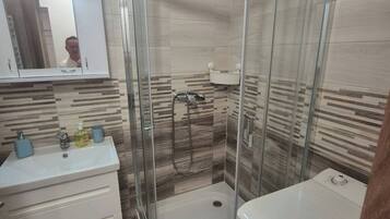 Appartamento, 1 camera da letto | Bagno