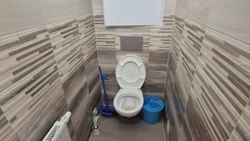 Apartment, 1 Bedroom | Bathroom