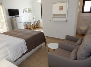 Studio (Studio Apartment with Balcony ( owner) - Cozy Retreat By The Sea Puntamika (Zadar)