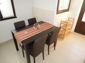 Apartment (Two Bedroom Apartment with Terrace (o) | Dining room - Cozy Retreat By The Sea Puntamika (Zadar)