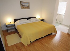 Apartment (Classic Two Bedroom Apartment with Te)