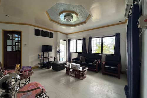 Casa, 3 habitaciones, con acceso para personas discapacitadas, alberca privada | Sala de estar