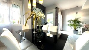 Unclassified image, 5 of 47, button - Spacious Estepona Apartment With Pool & Golf Views (Estepona)
