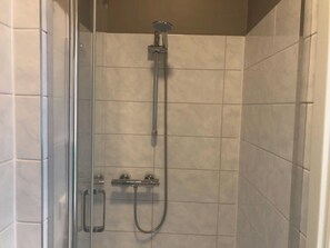 Apartemen | Kamar mandi | Pengering rambut