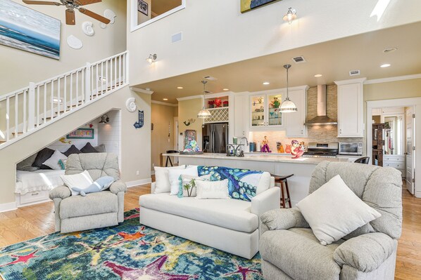 House (3 Bedrooms) | Interior