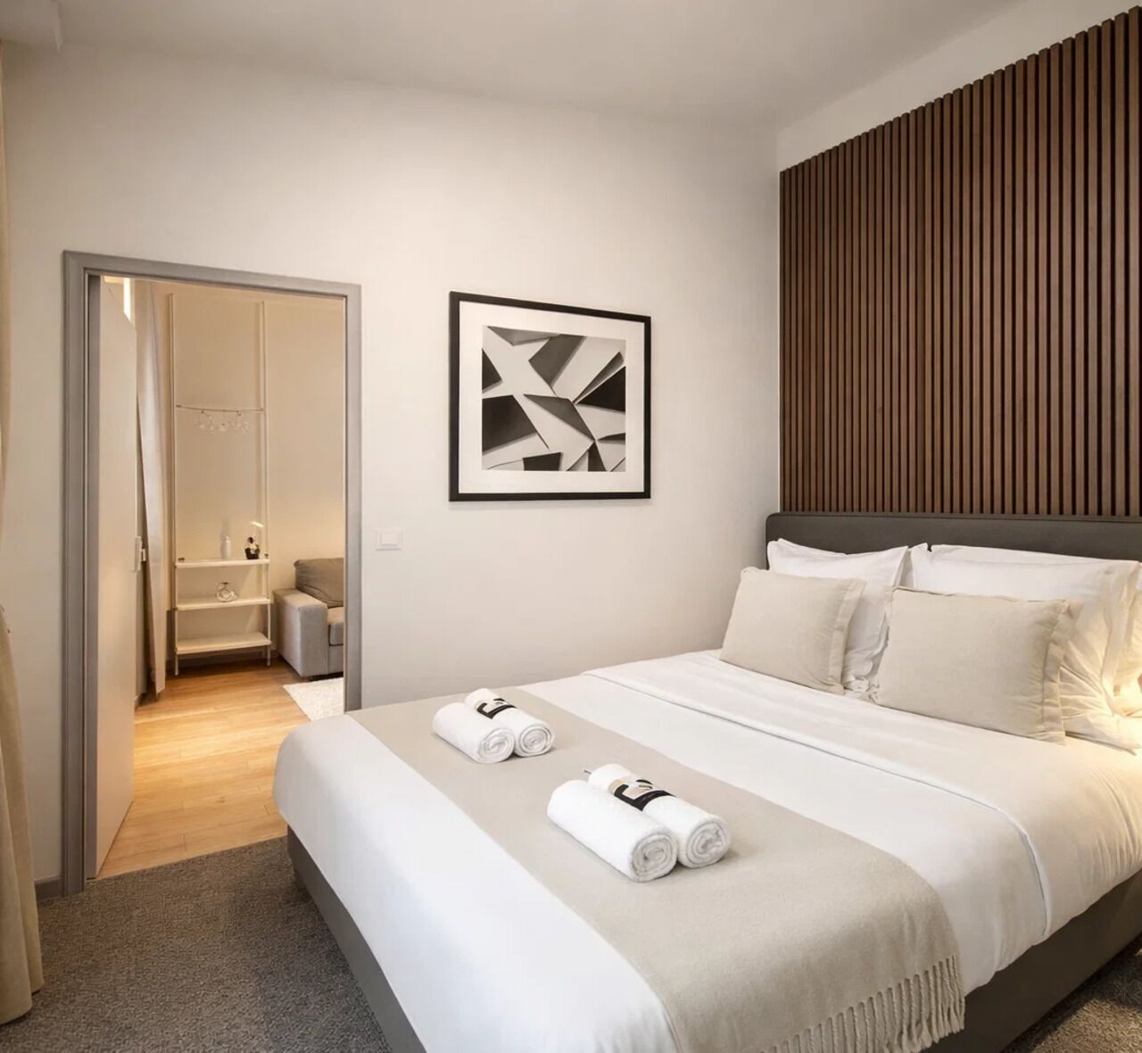 Apartamento clássico, vista para o pátio | Ferros/tábuas de passar roupa, Wi-Fi de cortesia