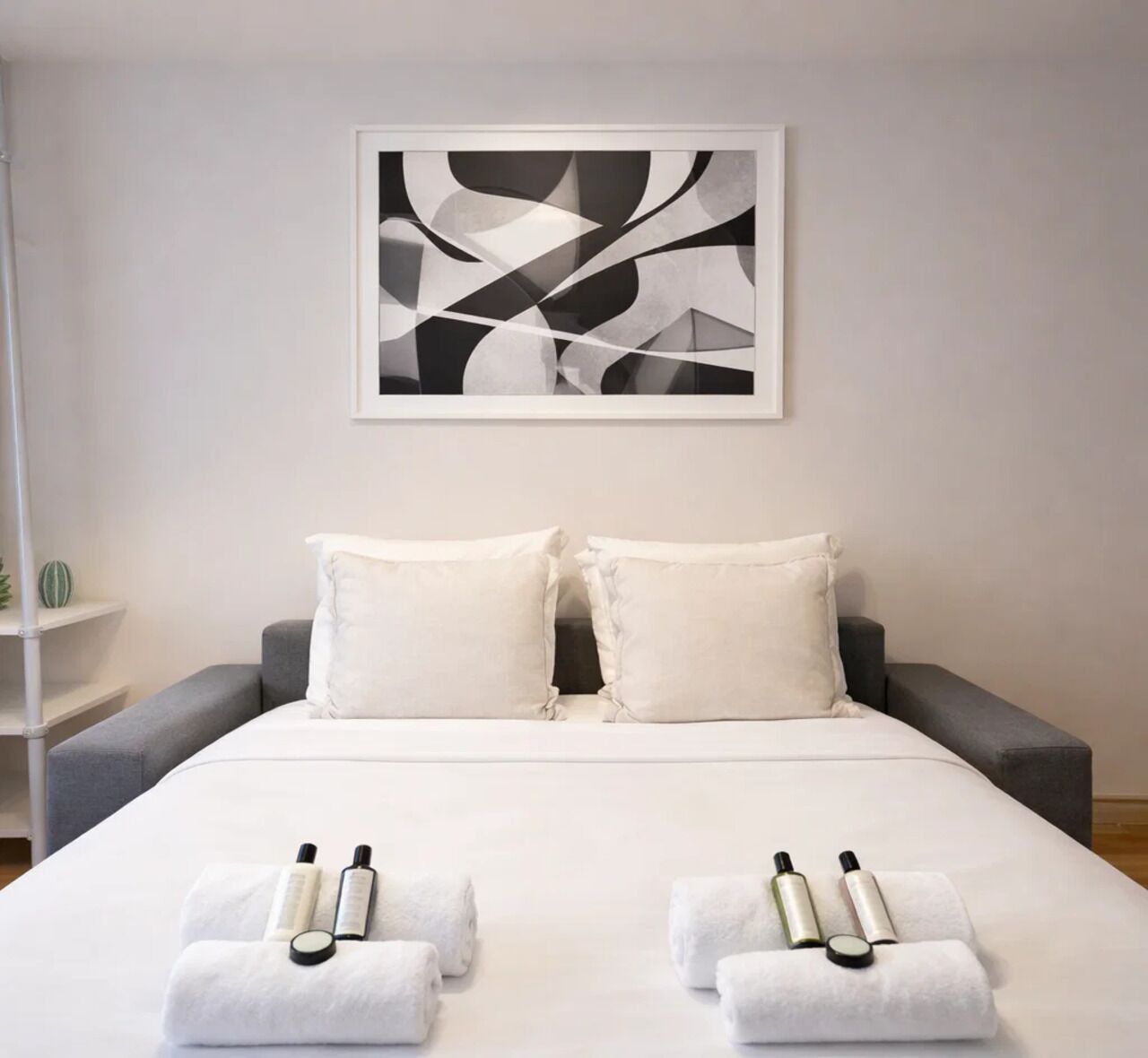 Apartamento clássico, vista para o pátio | Vista do quarto