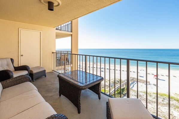 Condo, 3 Bedrooms | Property grounds