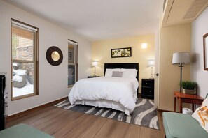 1 bedroom, individually decorated, individually furnished, desk