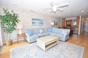 Townhome, 2 Bedrooms | Living area