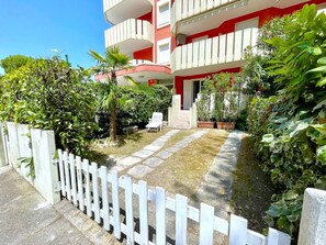 Apartment | Garden