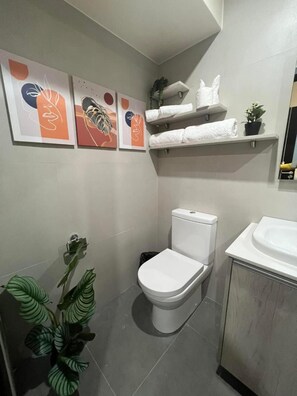 Shared Dormitory, 1 Bedroom, Accessible, Smoking | Bathroom - Room-davao Skyline Condotel (Davao)
