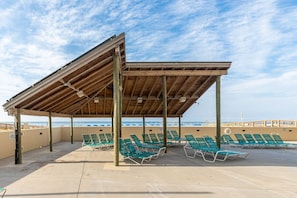 Condo, 3 quartos | Terraço/pátio