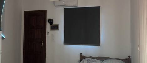 مكواة/لوح كي وواي فاي وملاءات أسرّة