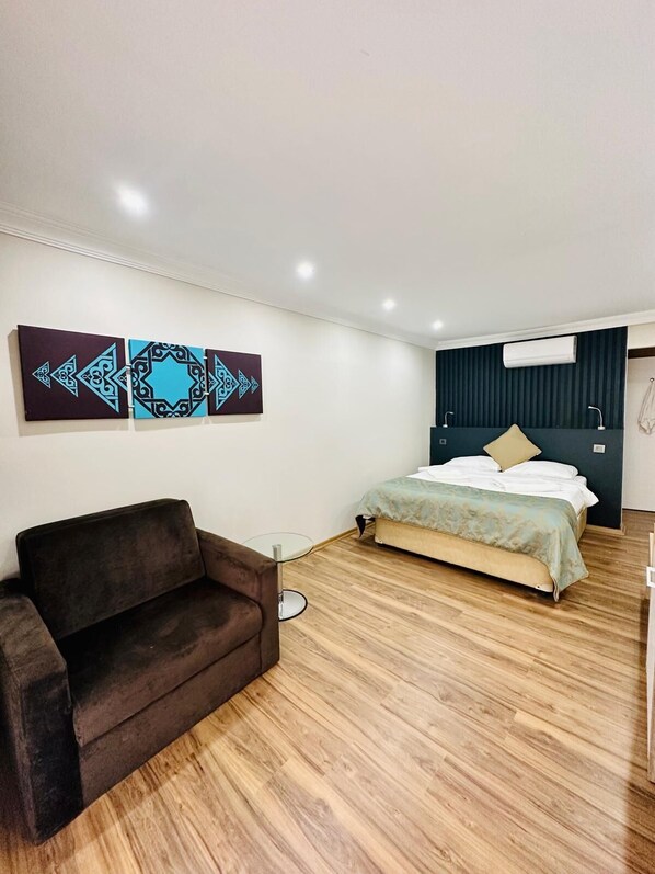 Desk, laptop workspace, free WiFi - Fİİ SUİTS (Kumluca)