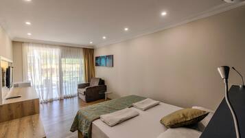 Desk, laptop workspace, free WiFi