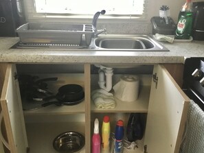 Talheres/pratos/utensílios de cozinha