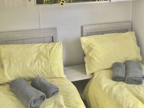 2 camere, con stile personalizzato, con arredamento individuale