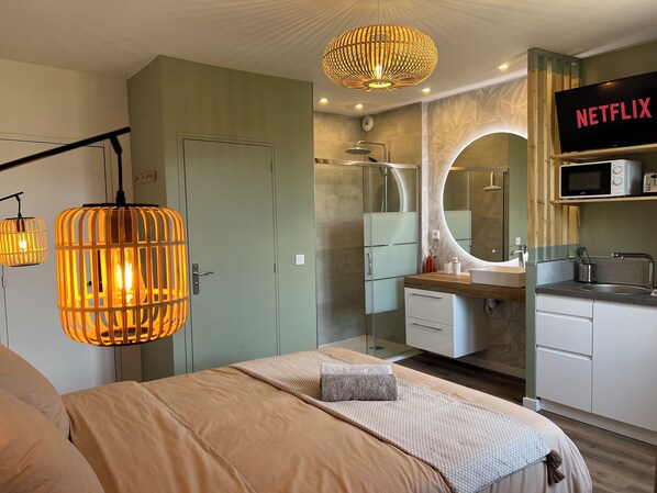 1 bedroom, iron/ironing board, free WiFi, bed sheets