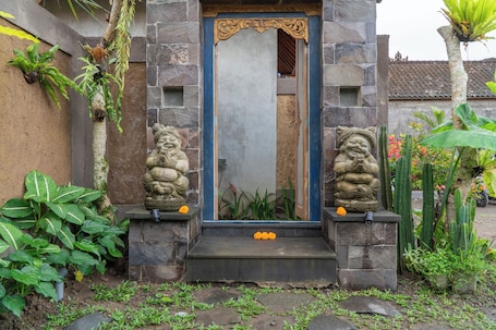 Entrada de la propiedad