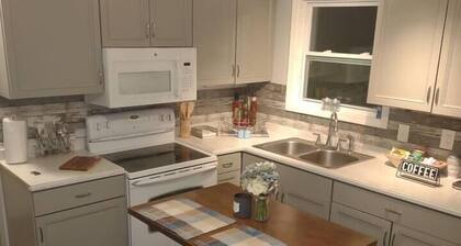 Relax Farm house - Self check in /WIFI -Tiny House