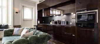 The Berkeley Square Suite