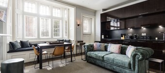 The Berkeley Square Suite