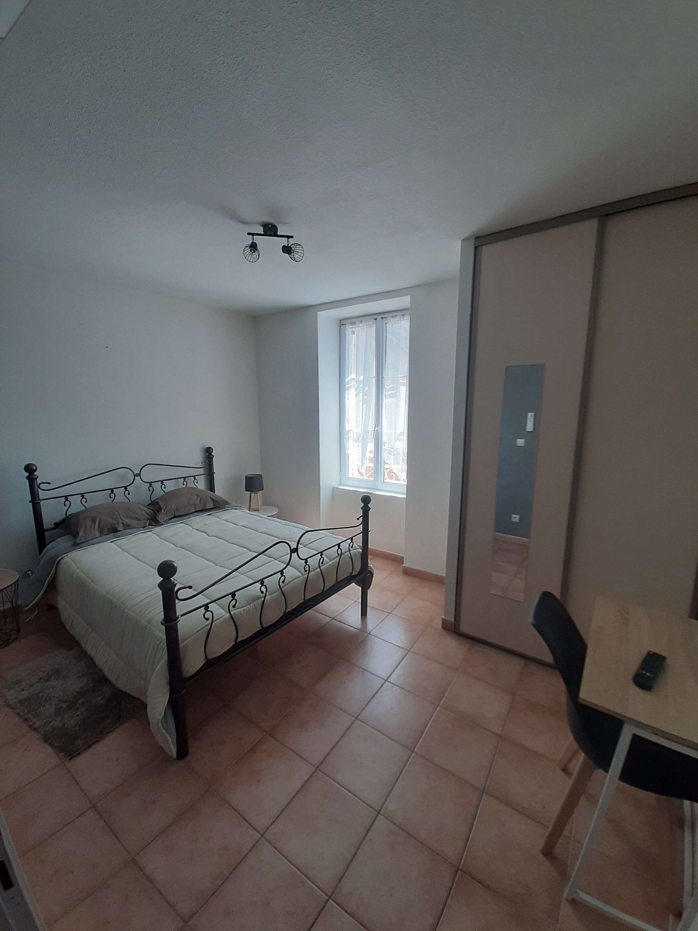 3 chambres, fer et planche à repasser, Wi-Fi