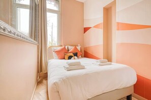 2 quartos, ferros/tábuas de passar roupa, Wi-Fi, roupa de cama