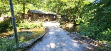 Enceinte de lâhĂ©bergement