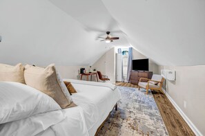4 bedrooms, iron/ironing board, travel cot, free WiFi