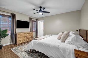 4 bedrooms, iron/ironing board, travel crib, free WiFi